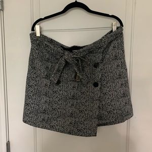 Express Black & White Skort